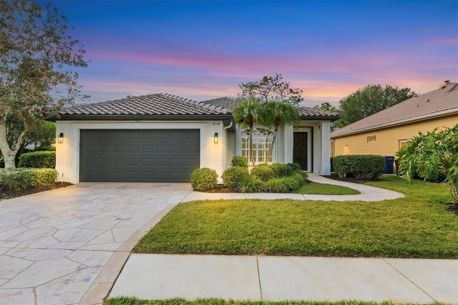 Property photo for 10114 GLENMORE AVENUE, Bradenton, FL