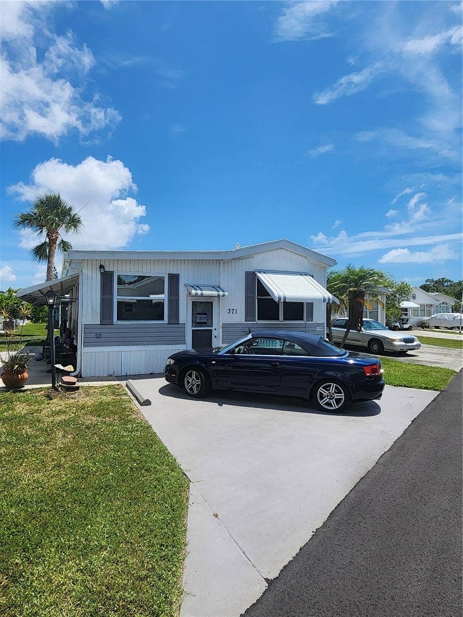 Property photo for 1674 UNIVERSITY PARKWAY, #371, Sarasota, FL