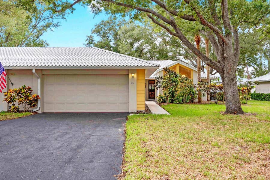 Property photo for 231 SOUTHAMPTON LANE, #277, Venice, FL