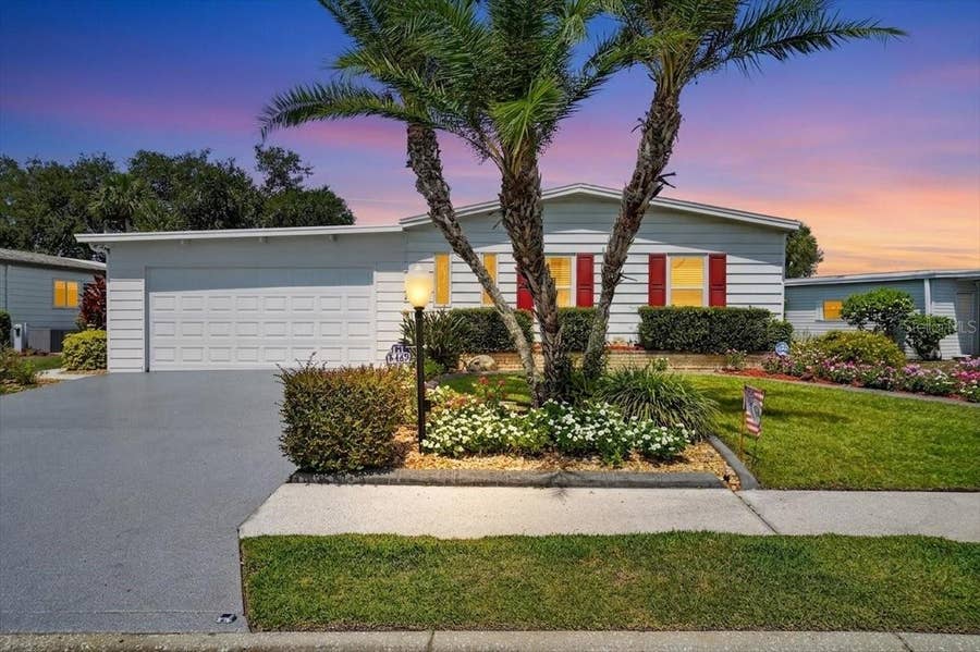 Property photo for 8469 IMPERIAL LAKES CIRCLE, Palmetto, FL