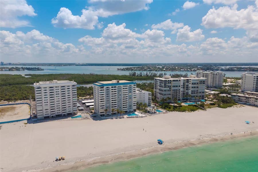 Property photo for 1750 BENJAMIN FRANKLIN DRIVE, #6F, Sarasota, FL