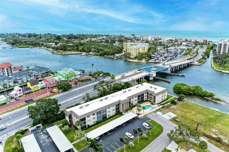 Property photo for 6470 HOLLYWOOD BOULEVARD, #307, Sarasota, FL