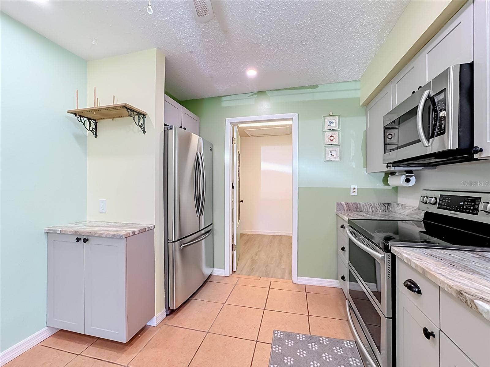 4190 66TH STREET CIRCLE W, #O, Bradenton, FL 34209 updated kitchen area