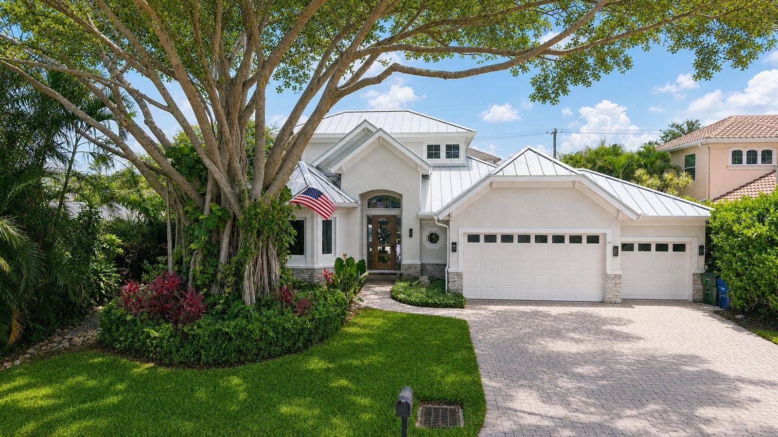 3921 MARAVIC PLACE, Sarasota, FL 34231 3921 MARAVIC PLACE, Sarasota, FL 34231