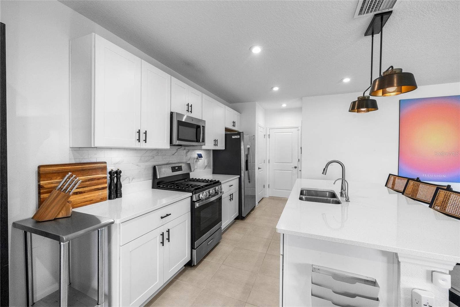 6365 SPRINGMONT LOOP, Palmetto, FL 34221 Kitchen with Stainless Steel Appliances