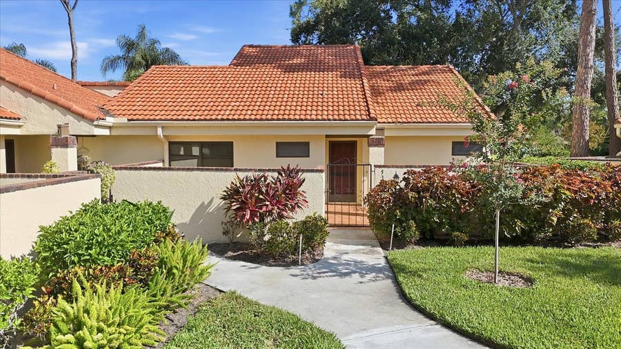 Property photo for 5387 HUNTINGWOOD COURT, #4, Sarasota, FL