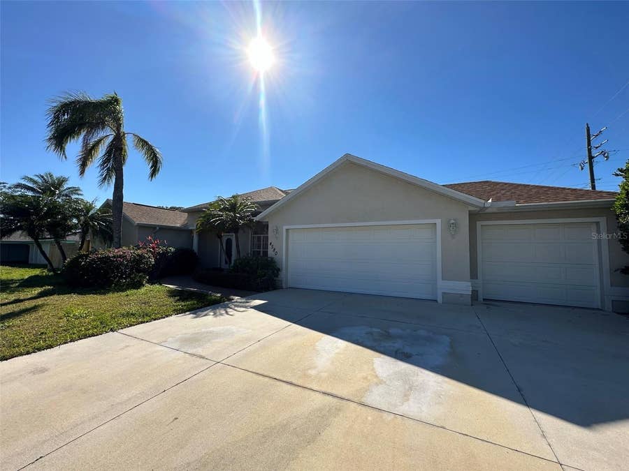 Property photo for 4580 CRYSTAL ROAD, Venice, FL