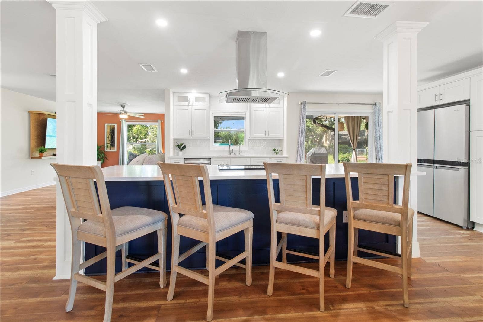7905 55TH STREET E, Palmetto, FL 34221 4 STOOL ISLAND