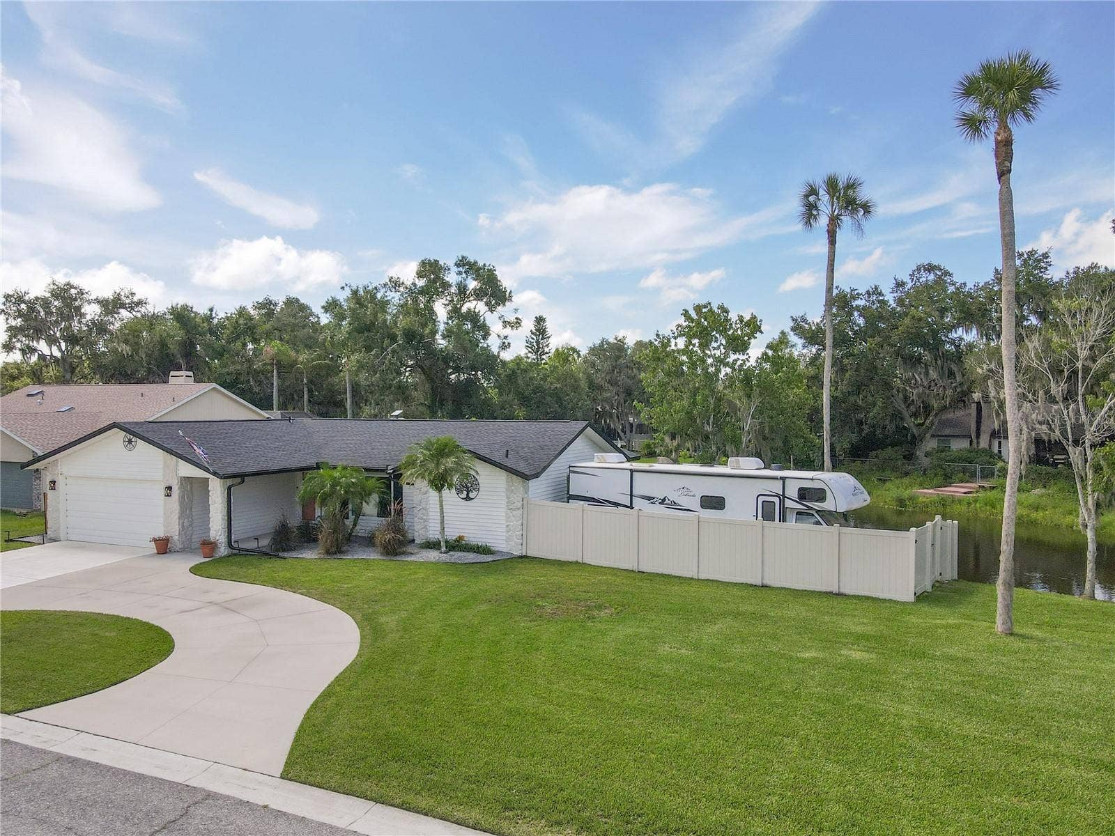 7905 55TH STREET E, Palmetto, FL 34221 FRONT YARD