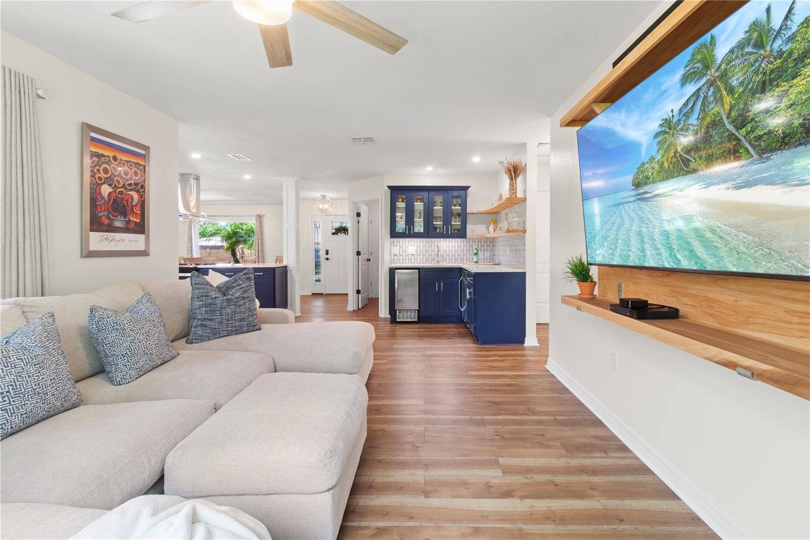 7905 55TH STREET E, Palmetto, FL 34221 ENTERTAINING SPACE