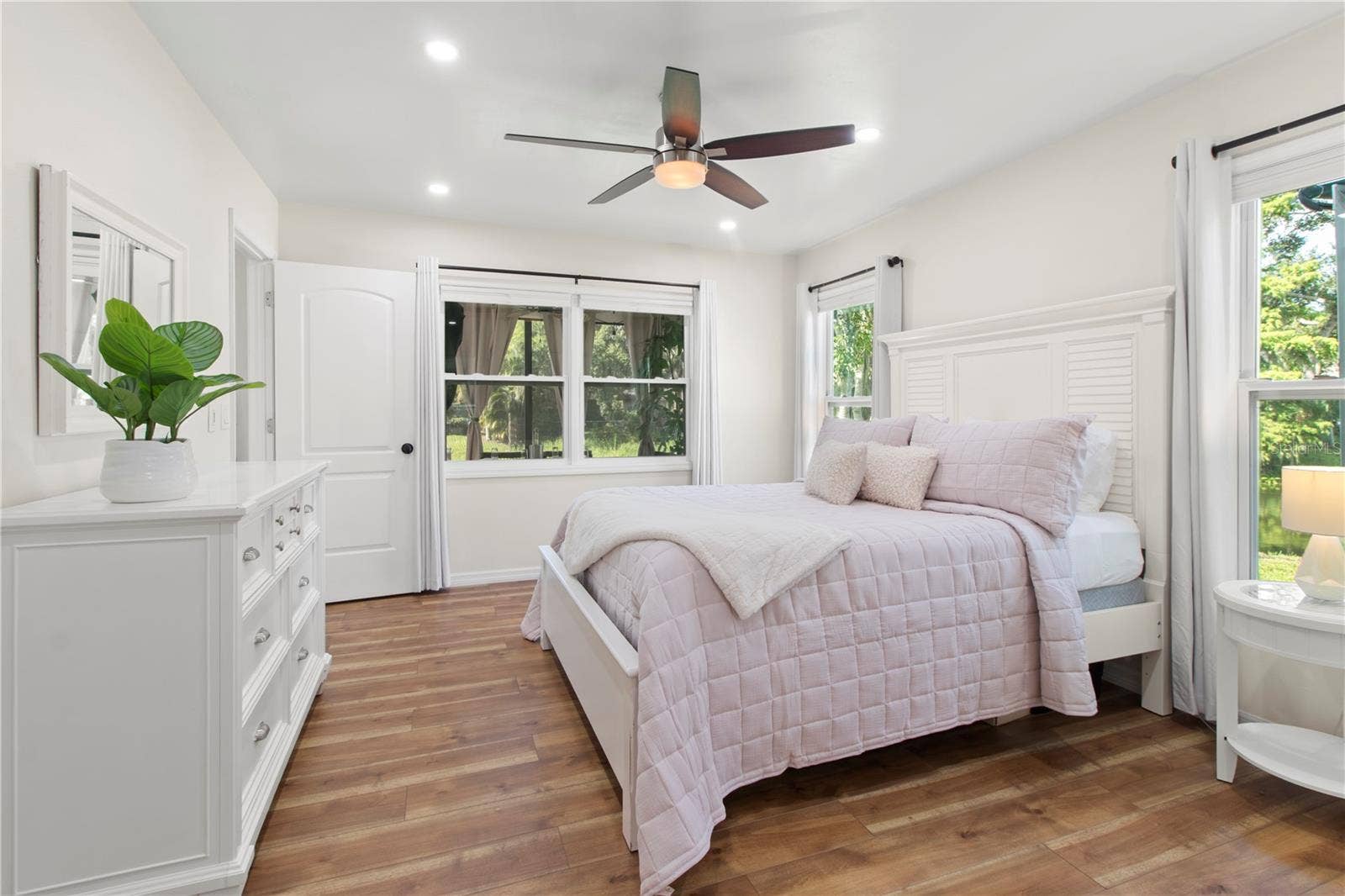 7905 55TH STREET E, Palmetto, FL 34221 PRIMARY BEDROOM W/LAKEVIEWS