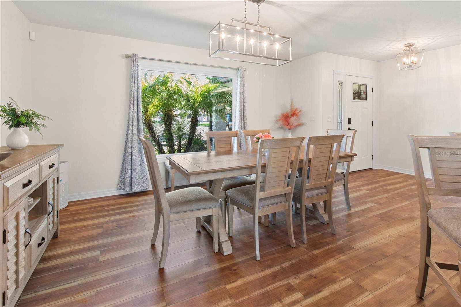 7905 55TH STREET E, Palmetto, FL 34221 DINING & FRONT ENTRY