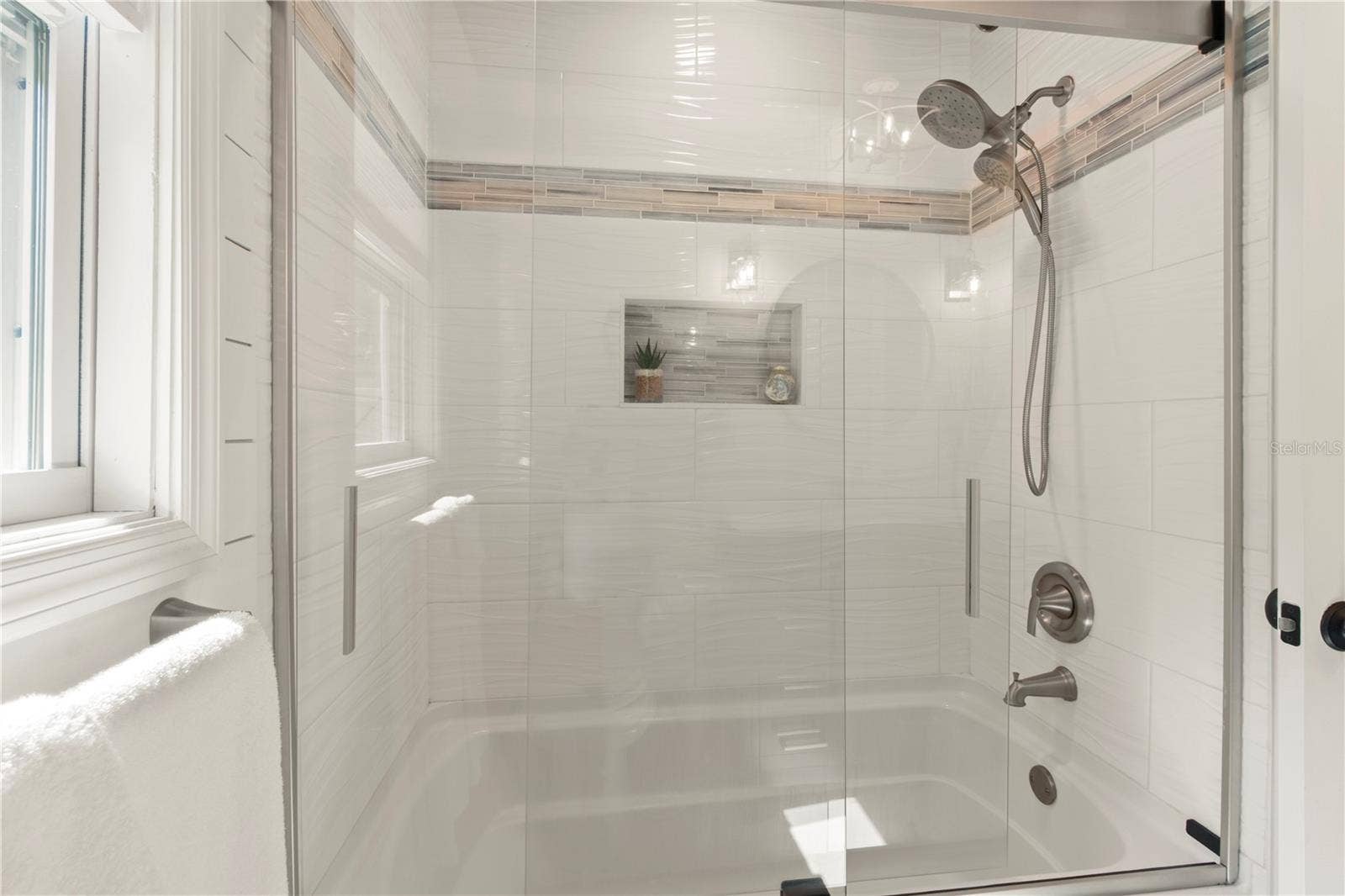 7905 55TH STREET E, Palmetto, FL 34221 FULL BATH - TILE SHOWER W/TUB