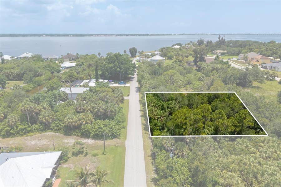 Property photo for 186 NORTHSHORE TERRACE, Punta Gorda, FL