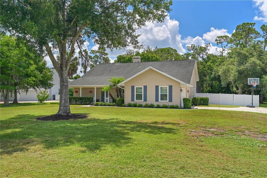 Property photo for 305 MILL RUN E, Bradenton, FL
