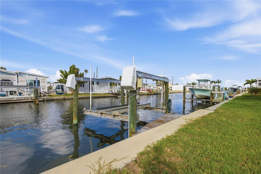 Property photo for 264 JAMAICA DRIVE, Palmetto, FL
