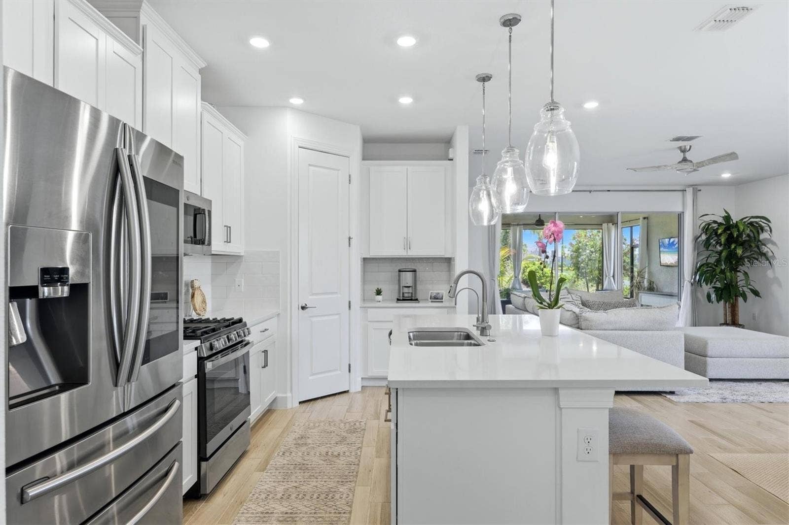 5229 SAVINO CIRCLE, Palmetto, FL 34221 5229 SAVINO CIRCLE, Palmetto, FL 34221