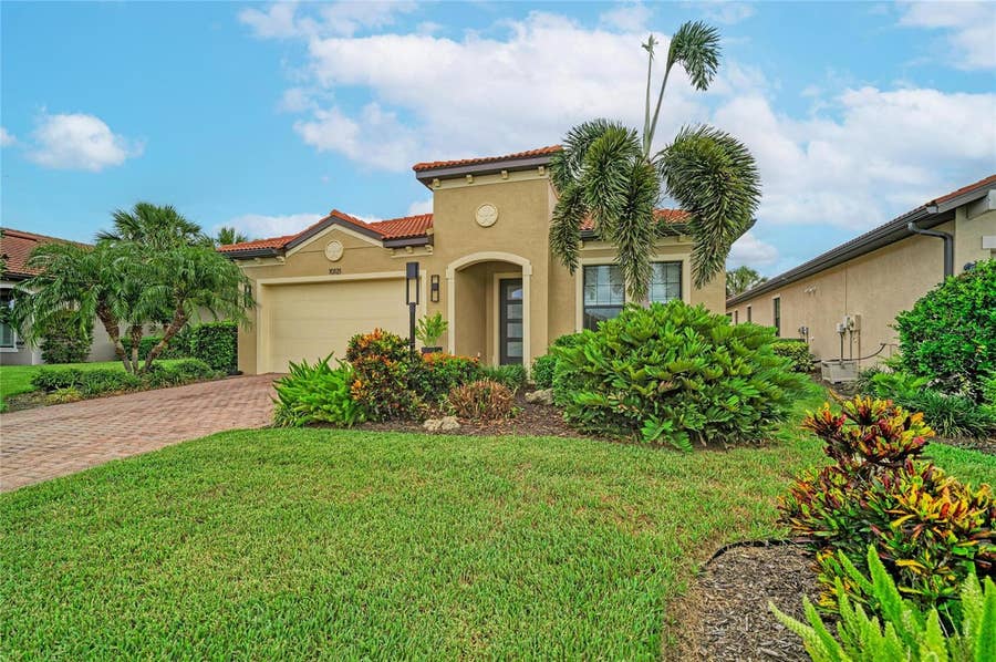 Property photo for 10121 MARBELLA DRIVE, Bradenton, FL