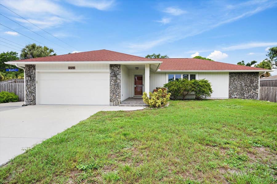 Property photo for 4378 MEADOWLAND CIRCLE, Sarasota, FL
