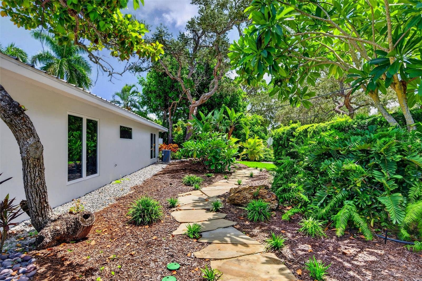 2631 PURITAN TERRACE, Sarasota, FL 34239 2631 PURITAN TERRACE, Sarasota, FL 34239