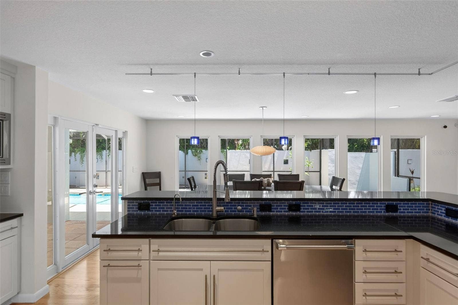 2631 PURITAN TERRACE, Sarasota, FL 34239 2631 PURITAN TERRACE, Sarasota, FL 34239