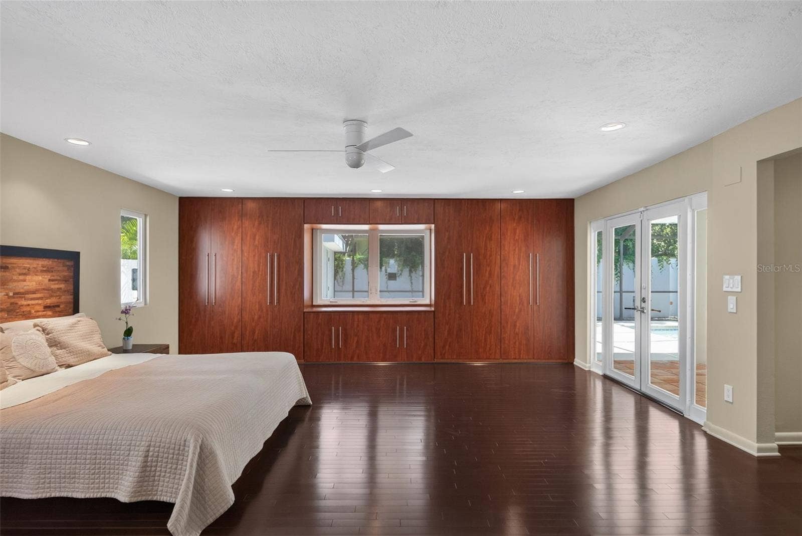 2631 PURITAN TERRACE, Sarasota, FL 34239 2631 PURITAN TERRACE, Sarasota, FL 34239