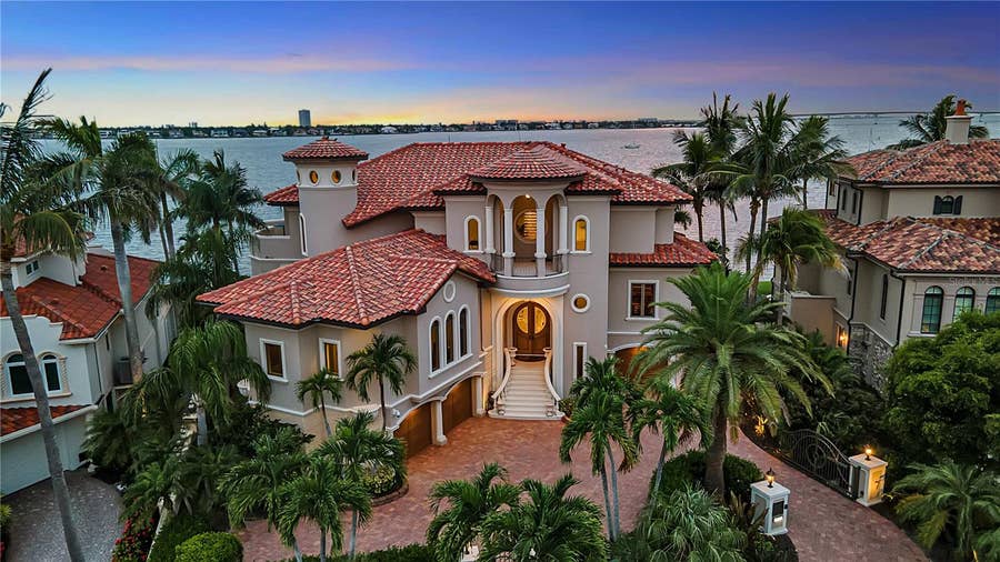 Property photo for 1372 HARBOR DRIVE, Sarasota, FL