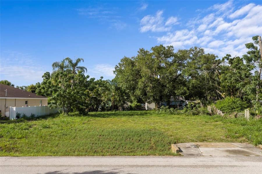 Property photo for 2930 HAWTHORNE STREET, Sarasota, FL