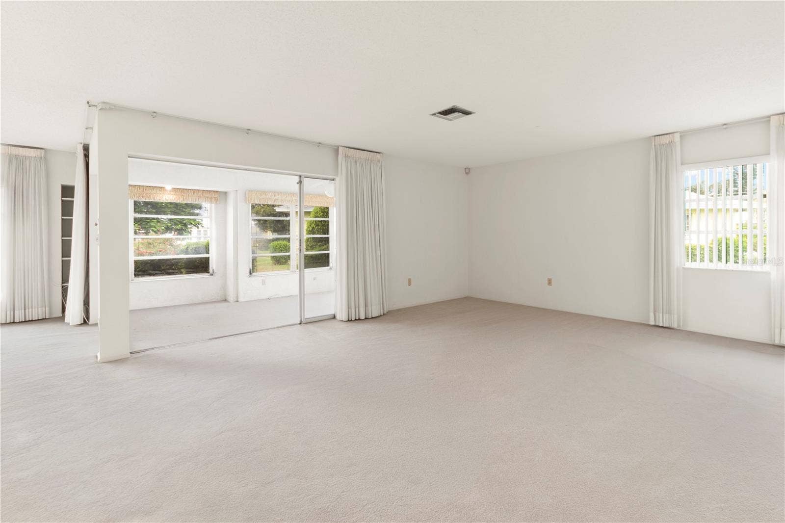 7011 10TH AVENUE W, Bradenton, FL 34209 7011 10TH AVENUE W, Bradenton, FL 34209