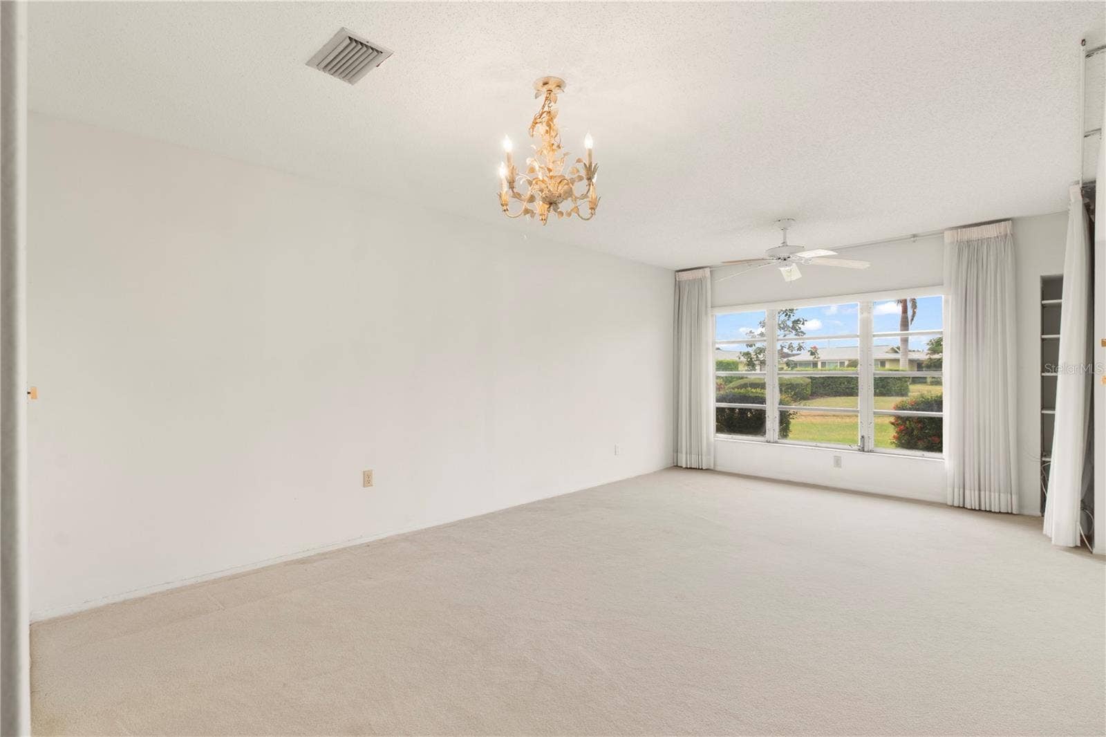 7011 10TH AVENUE W, Bradenton, FL 34209 7011 10TH AVENUE W, Bradenton, FL 34209