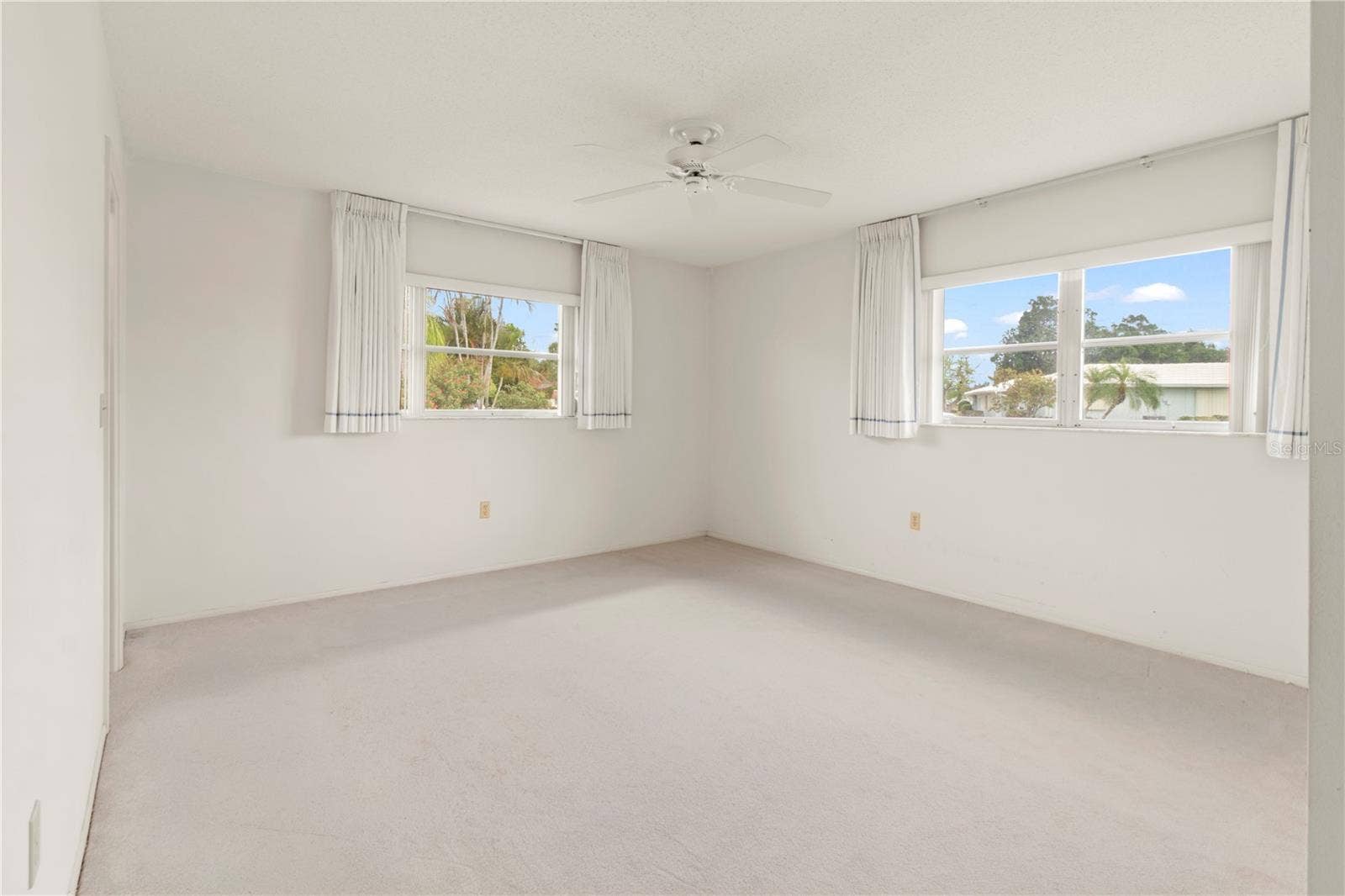 7011 10TH AVENUE W, Bradenton, FL 34209 7011 10TH AVENUE W, Bradenton, FL 34209