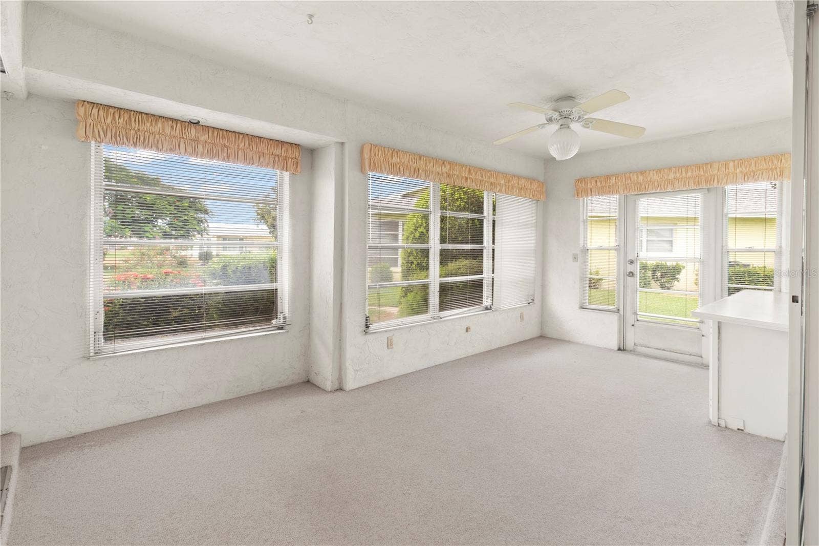 7011 10TH AVENUE W, Bradenton, FL 34209 7011 10TH AVENUE W, Bradenton, FL 34209