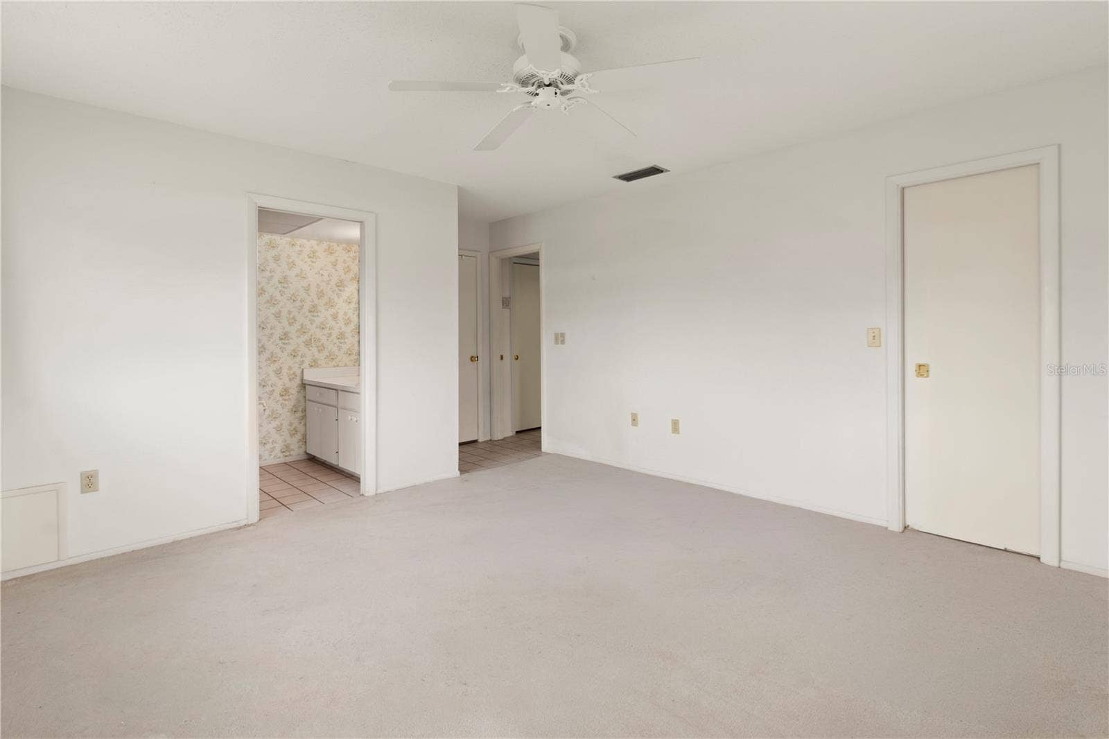 7011 10TH AVENUE W, Bradenton, FL 34209 7011 10TH AVENUE W, Bradenton, FL 34209