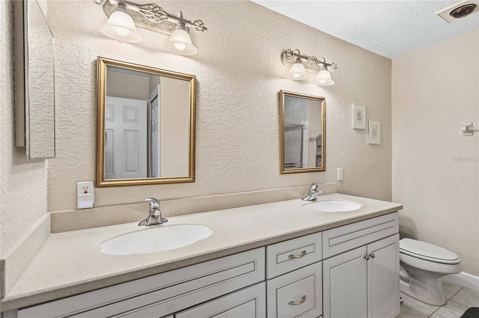 5333 GREENSIDE COURT, Orlando, FL 32819 5333 GREENSIDE COURT, Orlando, FL 32819