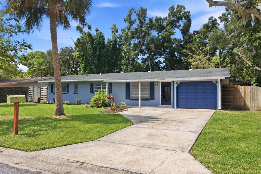 Property photo for 2000 CRAFT LANE, Sarasota, FL