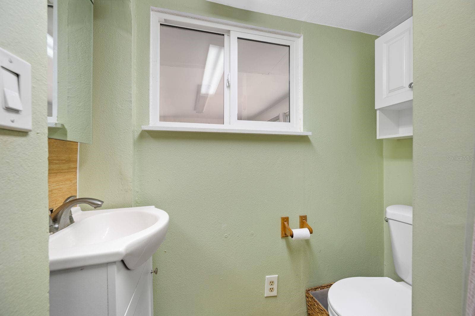 907 18TH AVENUE W, Palmetto, FL 34221 907 18TH AVENUE W, Palmetto, FL 34221