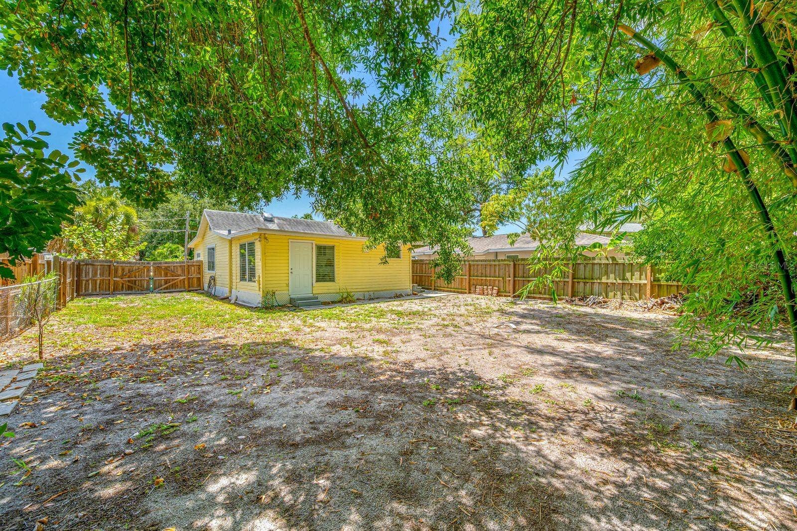 907 18TH AVENUE W, Palmetto, FL 34221 907 18TH AVENUE W, Palmetto, FL 34221