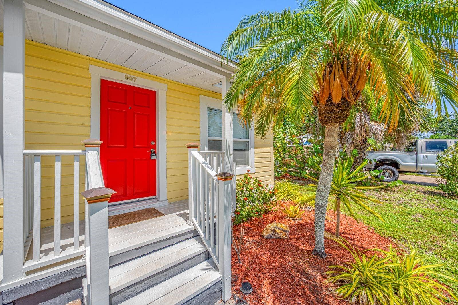 907 18TH AVENUE W, Palmetto, FL 34221 907 18TH AVENUE W, Palmetto, FL 34221