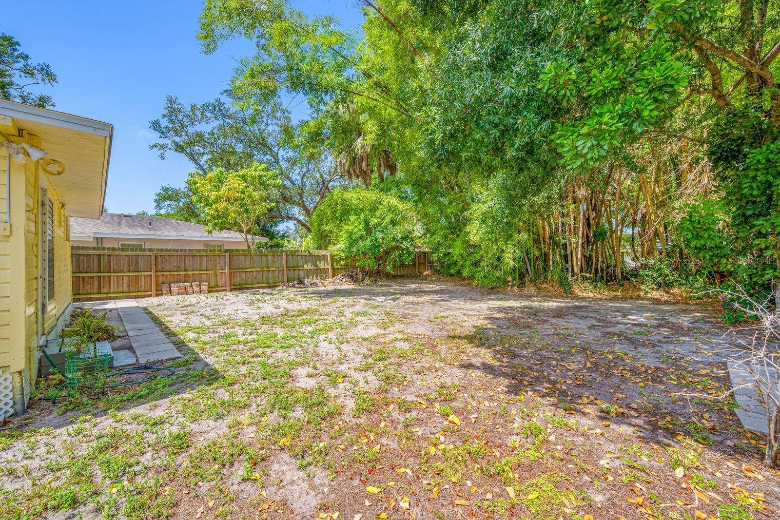 907 18TH AVENUE W, Palmetto, FL 34221 907 18TH AVENUE W, Palmetto, FL 34221