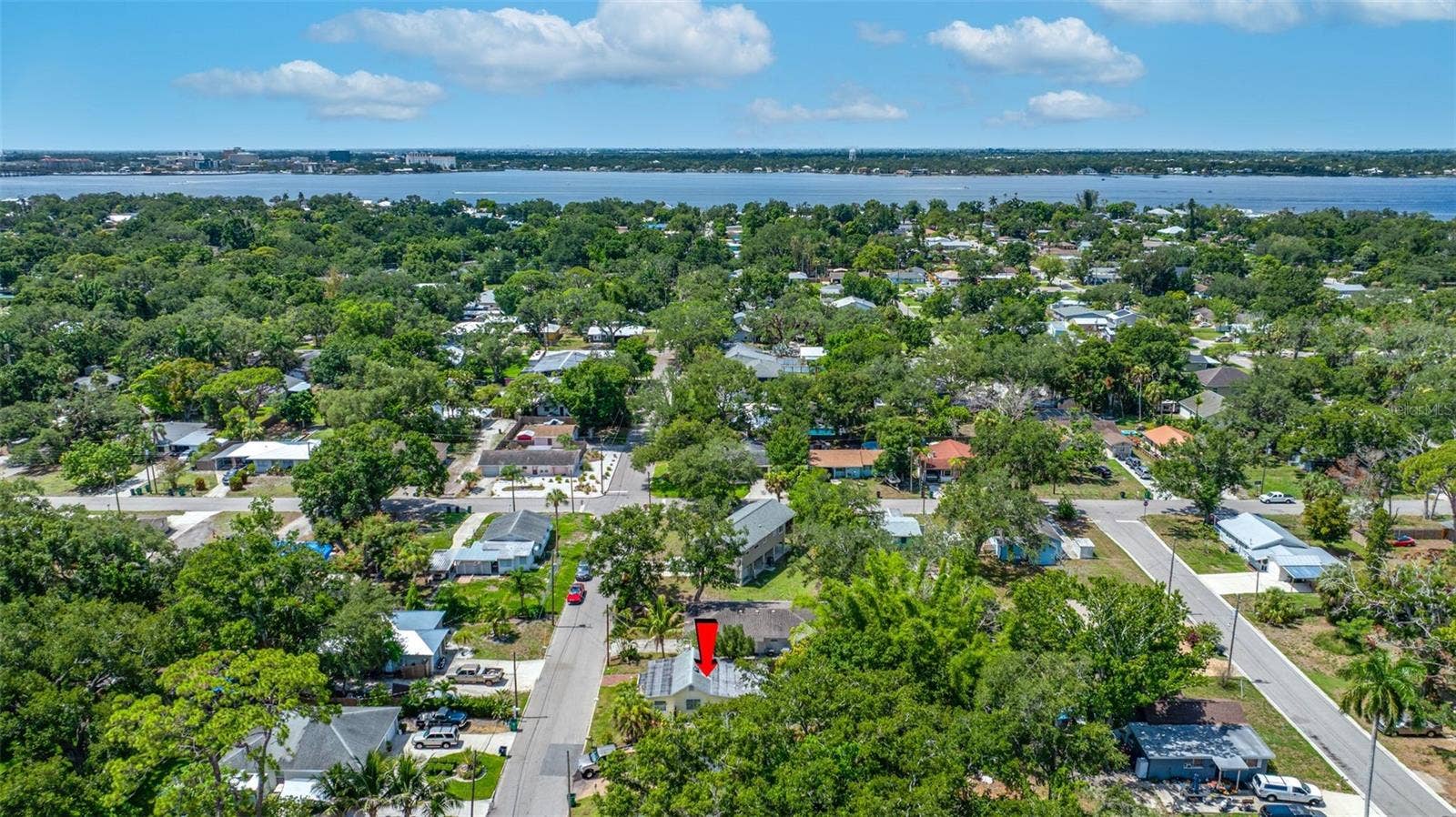 907 18TH AVENUE W, Palmetto, FL 34221 907 18TH AVENUE W, Palmetto, FL 34221