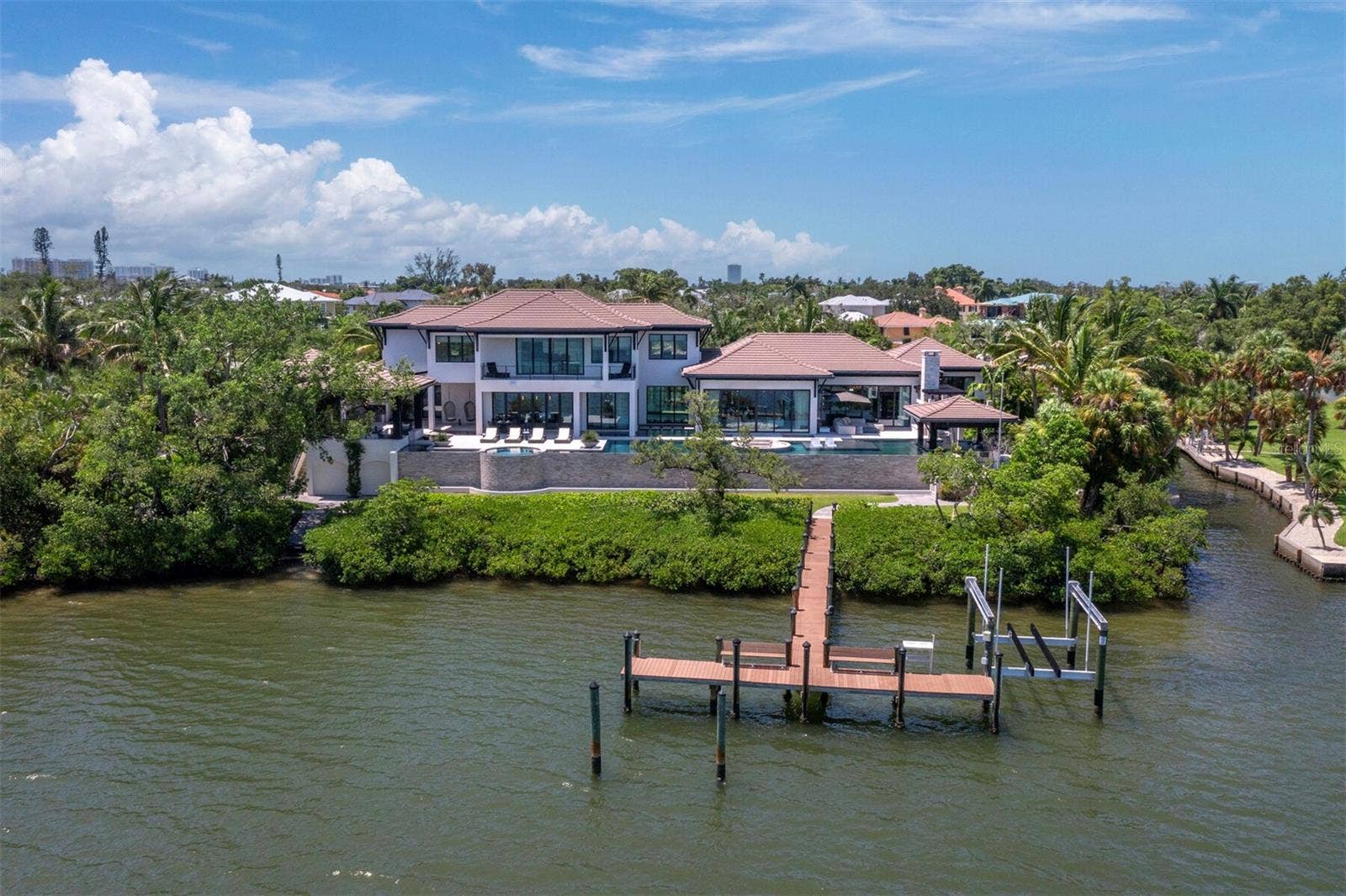 3799 FLAMINGO AVENUE, Sarasota, FL 34242 3799 FLAMINGO AVENUE, Sarasota, FL 34242