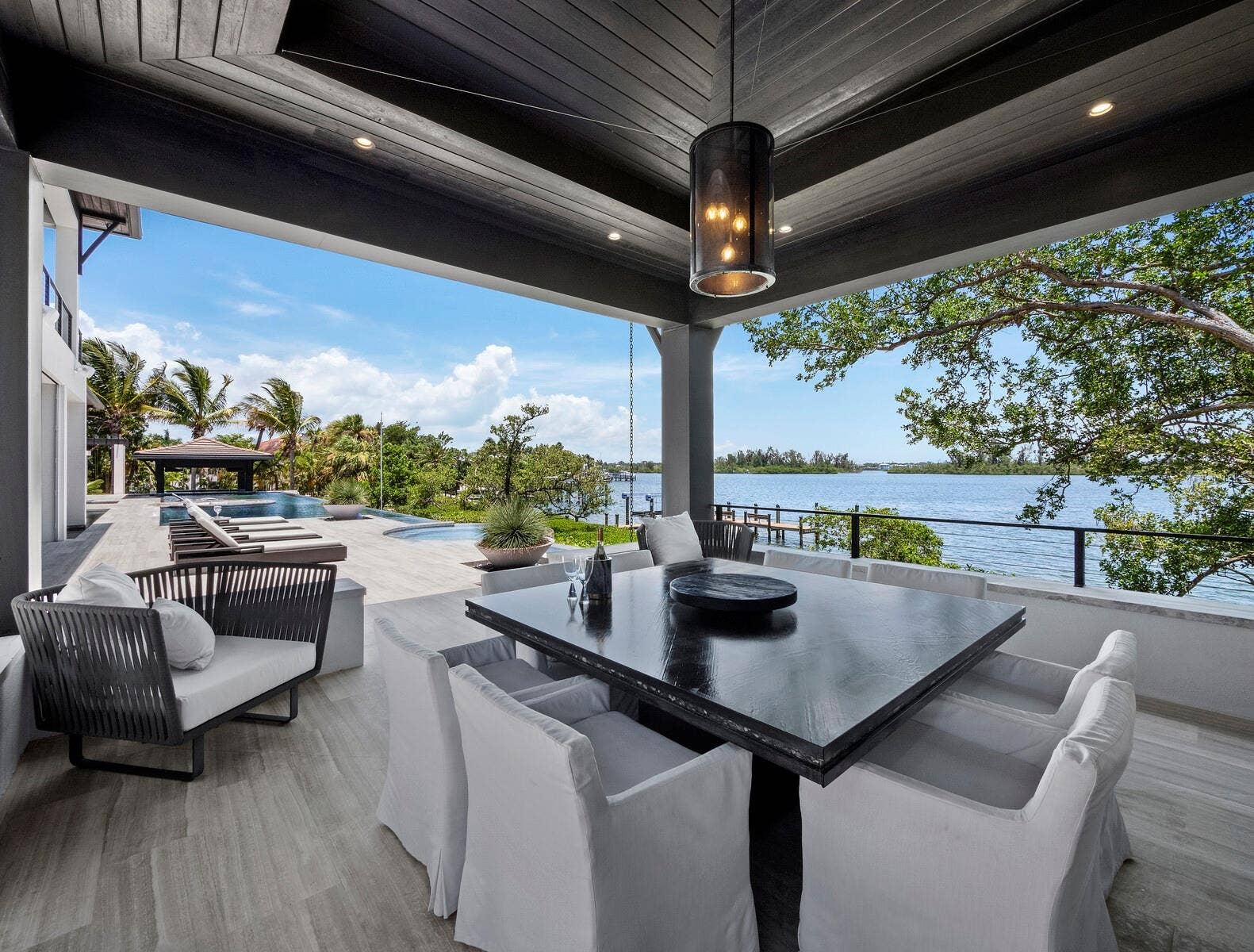 3799 FLAMINGO AVENUE, Sarasota, FL 34242 3799 FLAMINGO AVENUE, Sarasota, FL 34242