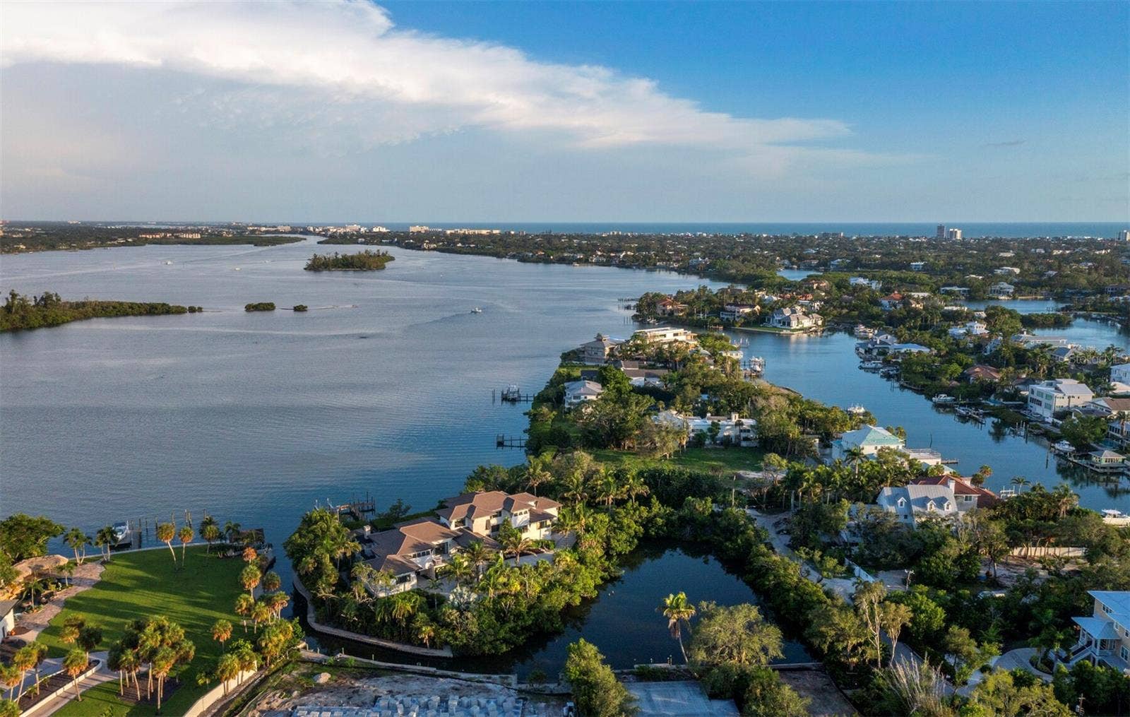 3799 FLAMINGO AVENUE, Sarasota, FL 34242 3799 FLAMINGO AVENUE, Sarasota, FL 34242
