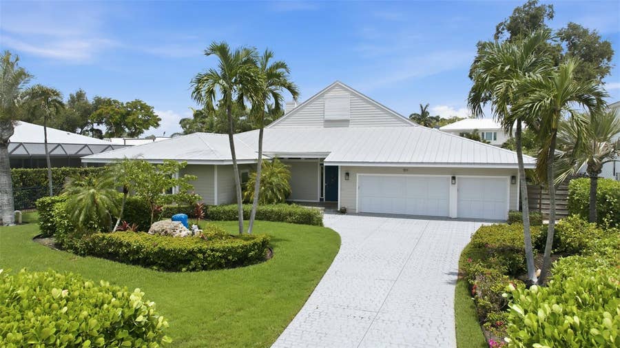 Property photo for 1511 N LAKE SHORE DRIVE, Sarasota, FL