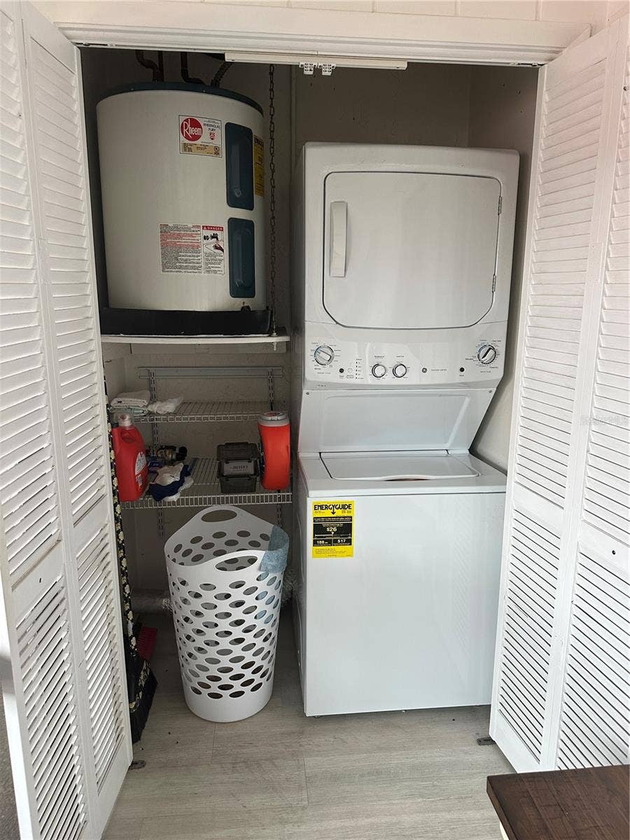 3500 EL CONQUISTADOR PARKWAY, #268, Bradenton, FL 34210 New Washer Dryer