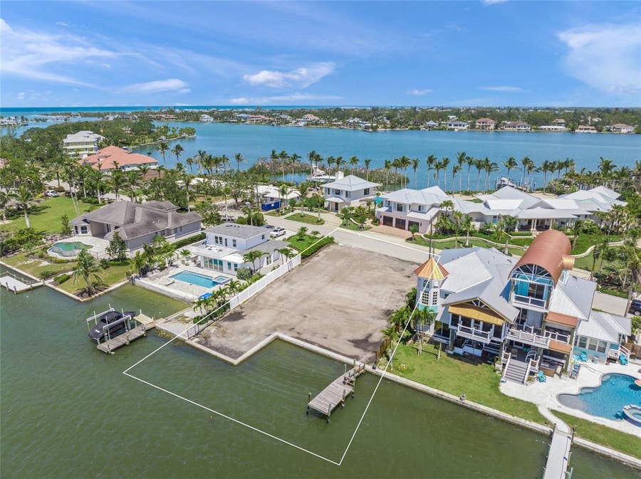 Property photo for 325 SUNRISE DRIVE, Nokomis, FL