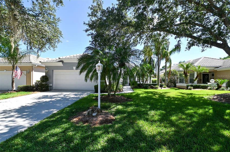 Property photo for 7131 KENSINGTON COURT, University Park, FL