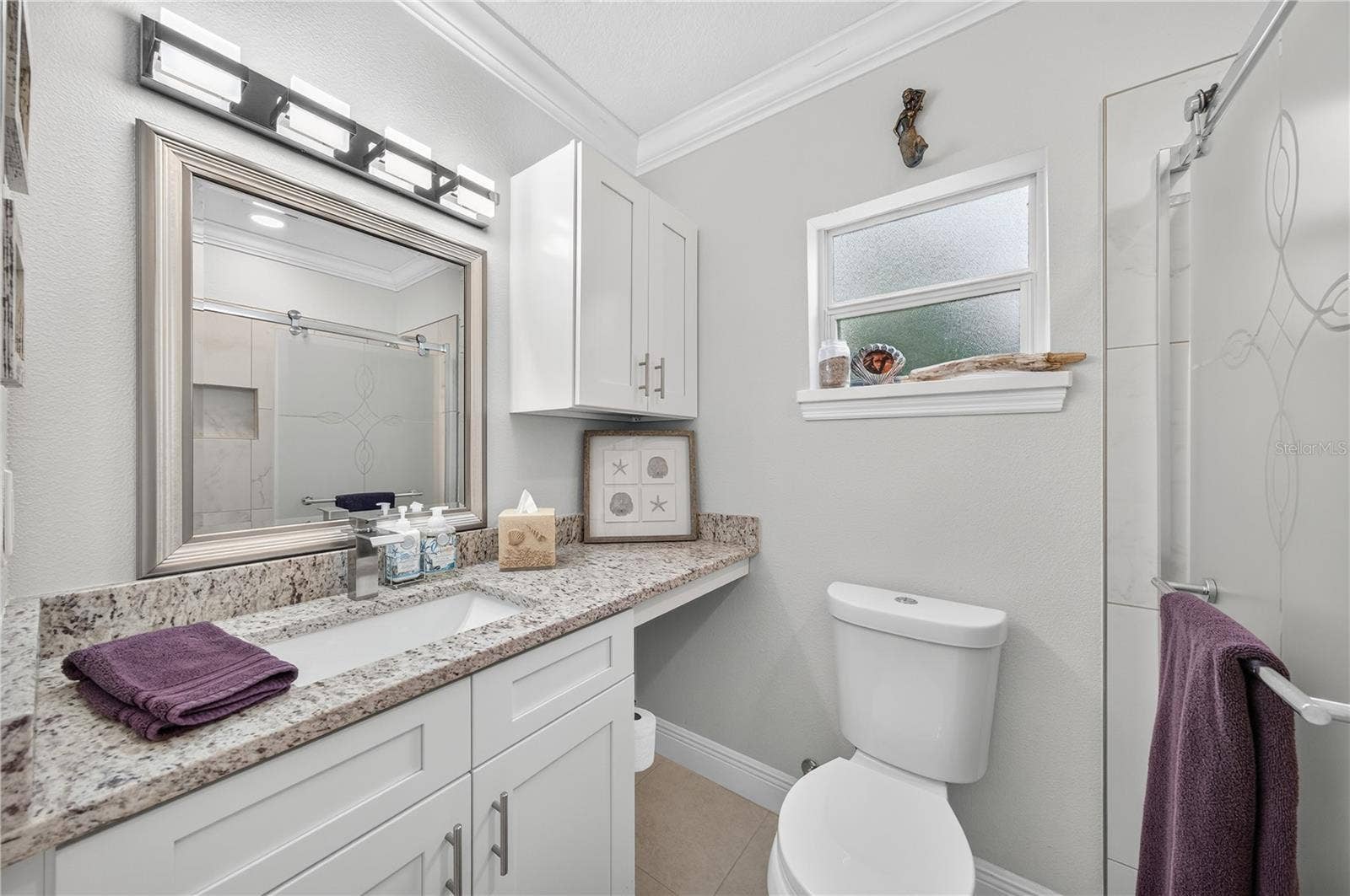 ensuite bathroom #3