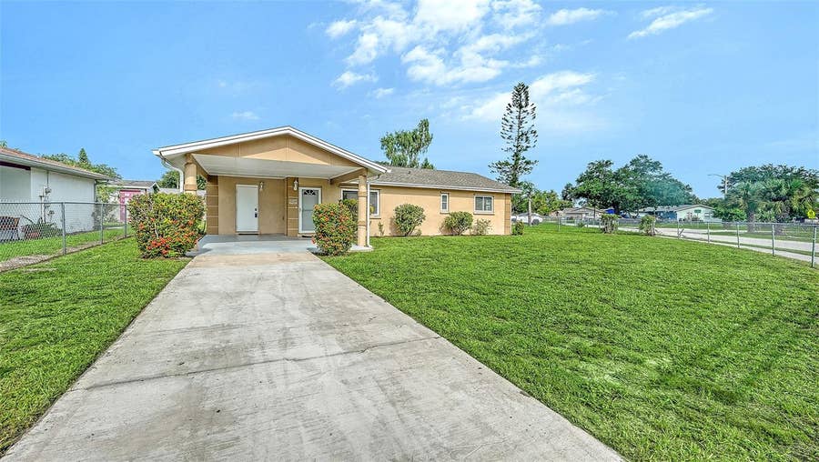 Property photo for 3307 NEWTOWN BOULEVARD, Sarasota, FL