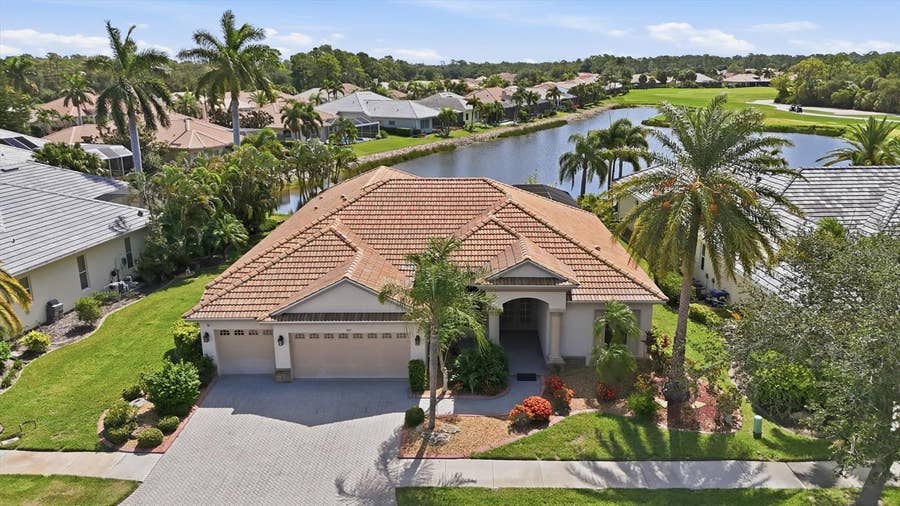 Property photo for 815 TROPEZ LANE, Venice, FL